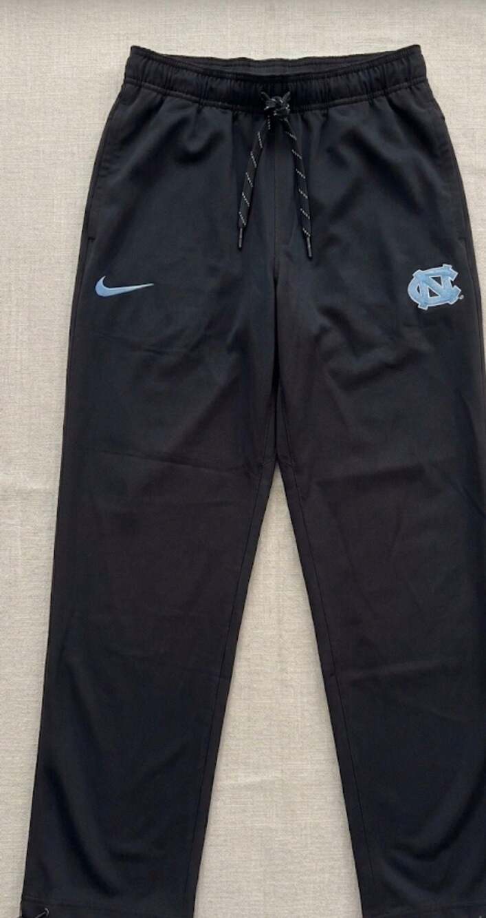 Men’s small Nike Dri-FIT UNC North Carolina Tar Heels Performance Track Pants